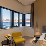 Seascape Luxury בית הארחה
