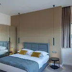 Seascape Luxury בית הארחה 4*