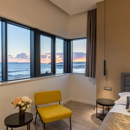 Seascape Luxury בית הארחה